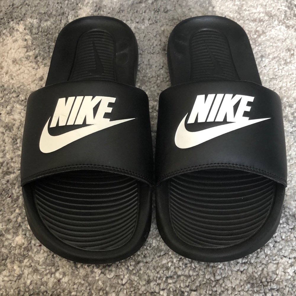 Men’s Nike slides
